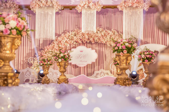 【花海格婚礼】性价比超高 2018婚礼大热流行